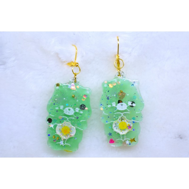 Green teddy bears earrings in resin