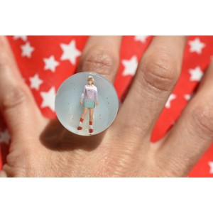 Roller girl resin ring with tiny people