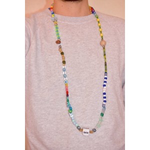 Collier en perles multicolores pour homme