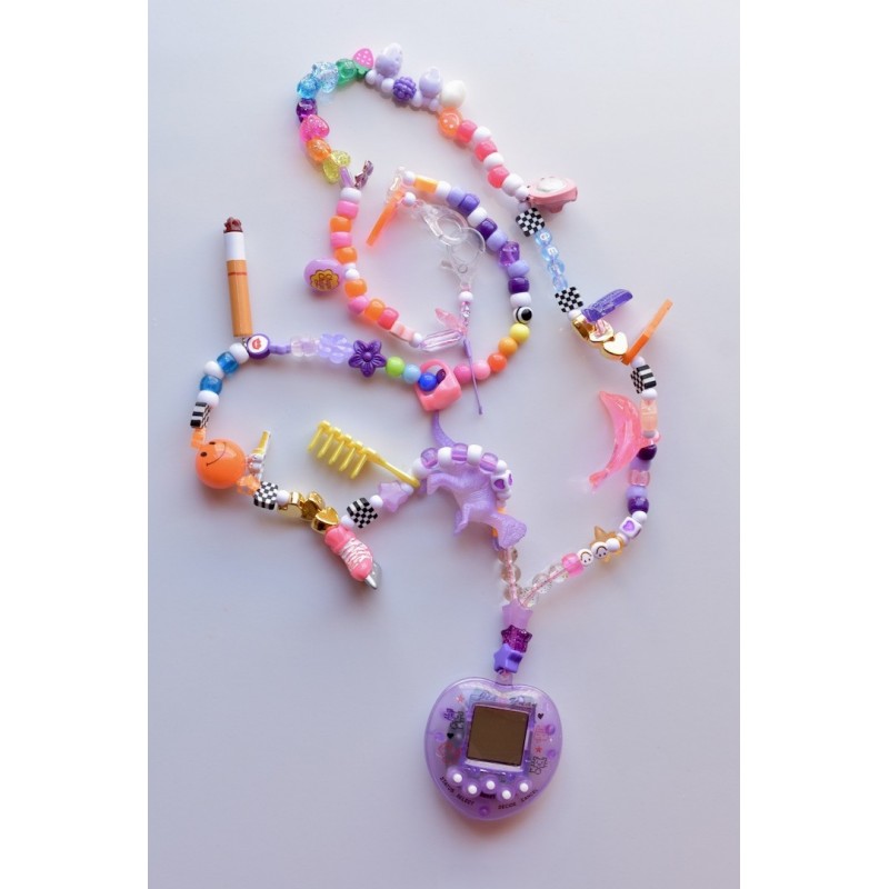 Long collier de perles multicolores acrylique