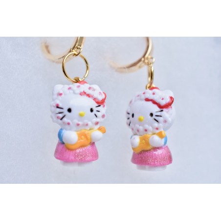 Kitten earrings with glitters