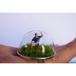 Bague dome en verre miniature  jeu ballon