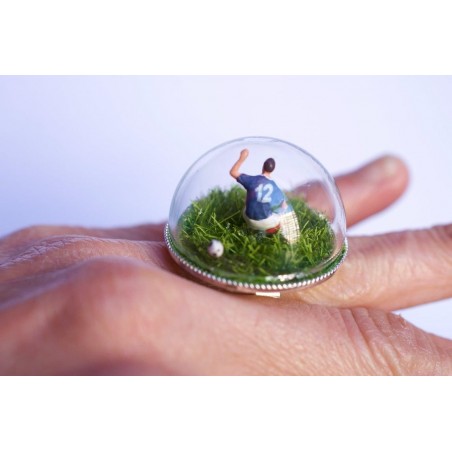 Bague dome diorama football