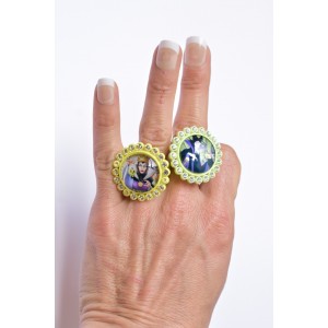 Resin Queen Ring with Rhinestones