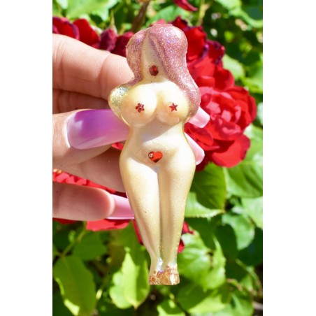 Nude woman resin hair clip