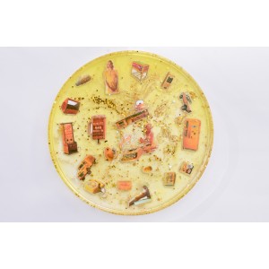 Yellow resin tray handmade by Bordelinparis