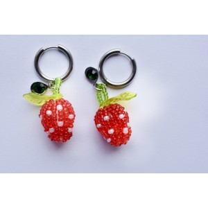 Boucles d'oreilles en verre et perles fraise