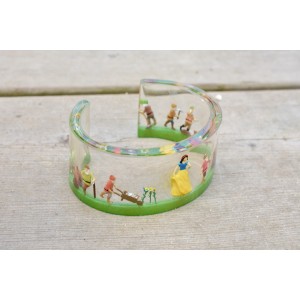 Snow white resin bangle diorama handmade