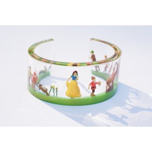 Snow white resin bangle