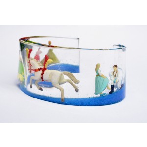 Cinderella resin bangle bracelet