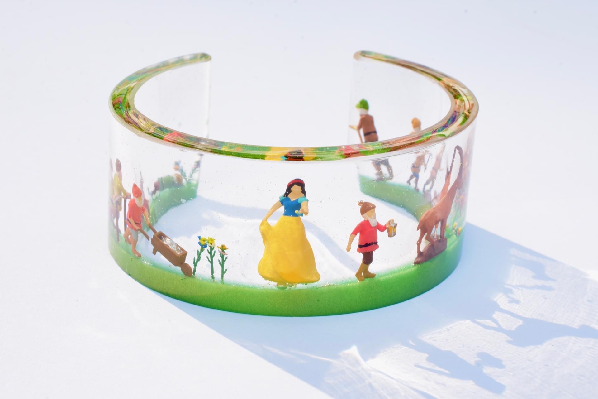 Snow white bangle handmade in france